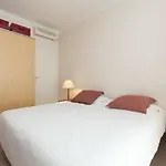 2-Br Apartment In City Center